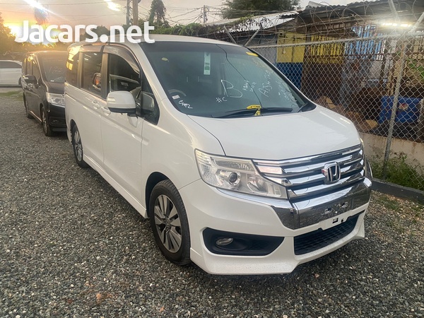 Honda Stepwgn Spada 2,0L 2013-1