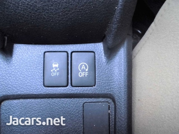 Toyota Axio 1,5L 2013-13