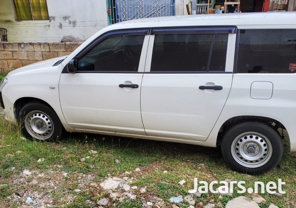Toyota Probox 1,3L 2016-6
