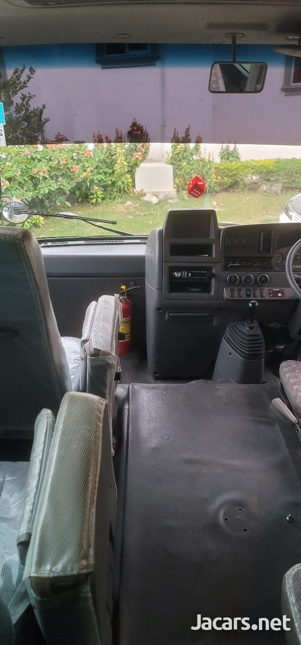 2011 Nissan Civilian-9