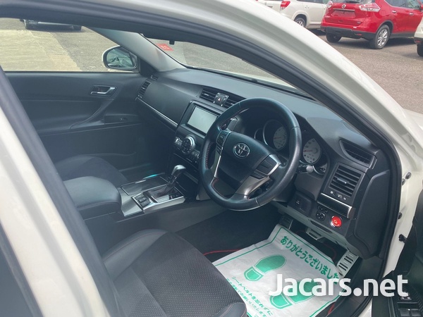 Toyota Mark X 3,5L 2015-6
