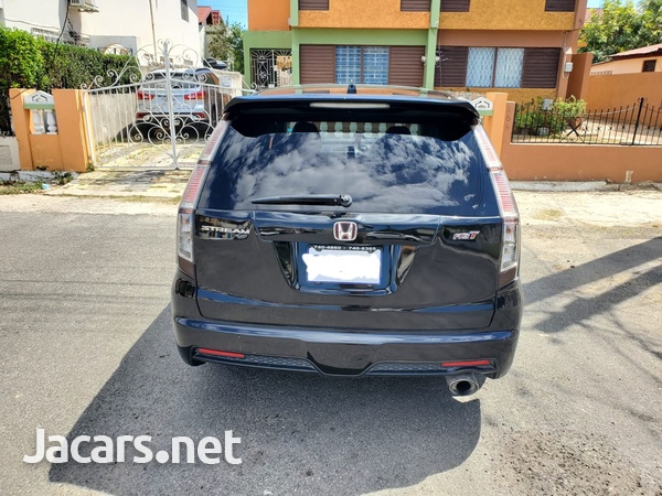Honda Stream 1,8L 2012-4