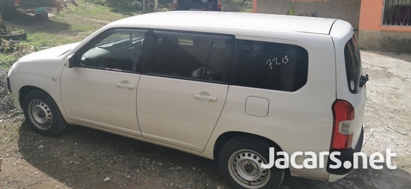 Toyota Probox 1,5L 2016-4