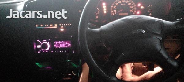 Nissan AD Expert 1,8L 2002-5