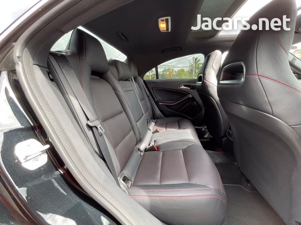 Mercedes-Benz CLA-Class 2,5L 2014-12