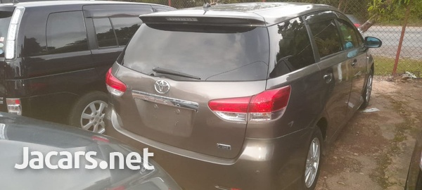 Toyota Wish 2,0L 2010-5