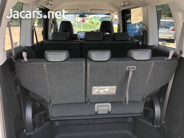 Honda Stepwgn Spada 2,0L 2013-12