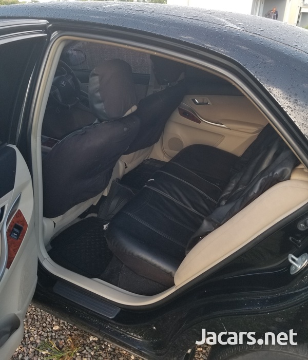 Toyota Premio 2,0L 2015-7