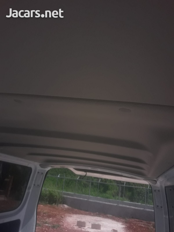 Nissan Caravan 2,5L 2016-6