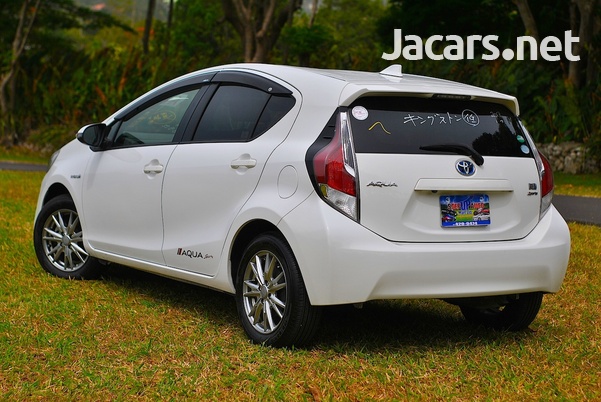 Toyota Aqua 1,5L 2017-4