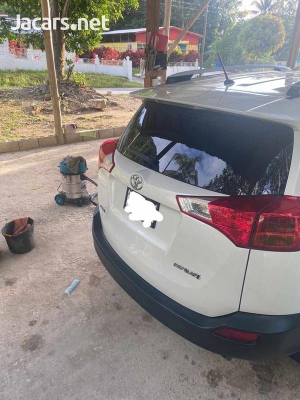 Toyota RAV4 2,0L 2013-4