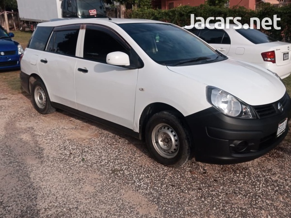 Nissan AD Wagon 1,5L 2014-3