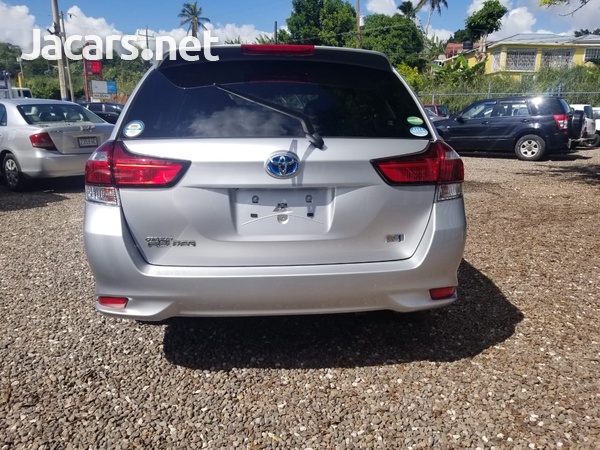 Toyota Fielder 1,5L 2017-6