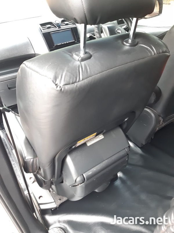 Nissan Serena 2,0L 2014-5