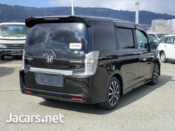 Honda Stepwgn 2,0L 2013-9