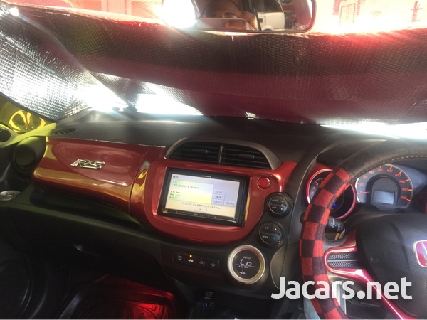 Honda Fit 1,5L 2008-7