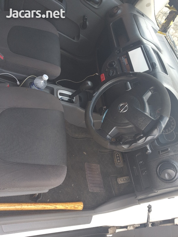 Nissan AD Wagon 1,5L 2014-4