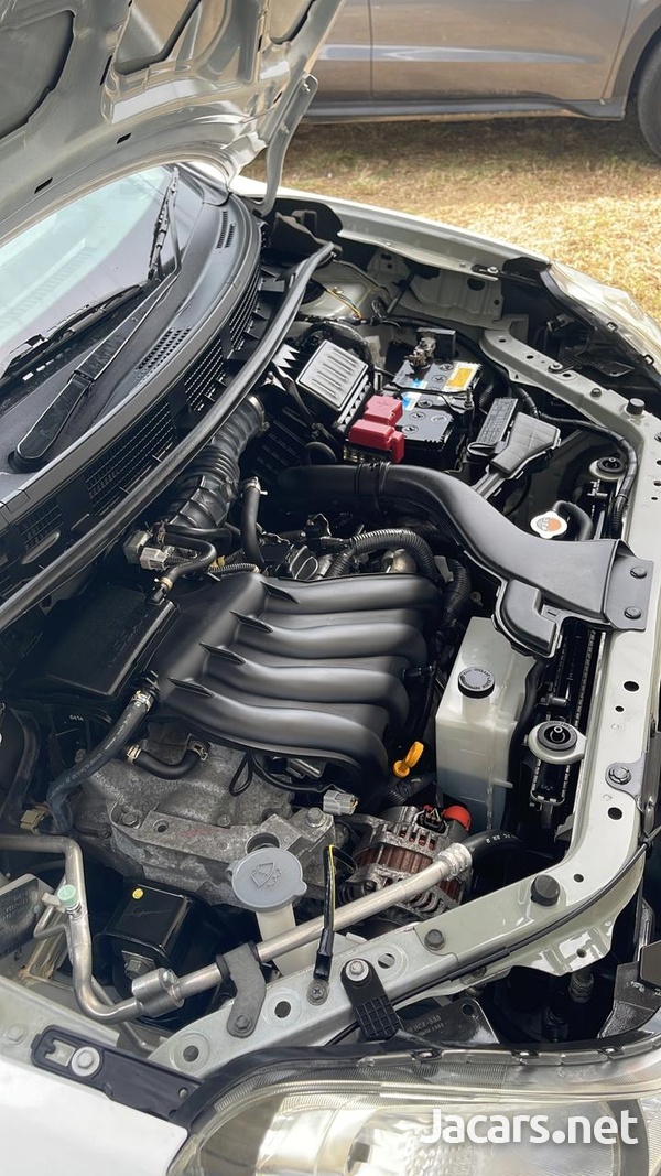 Nissan AD Wagon 1,6L 2016-8