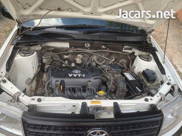 Toyota Probox 1,5L 2010-3