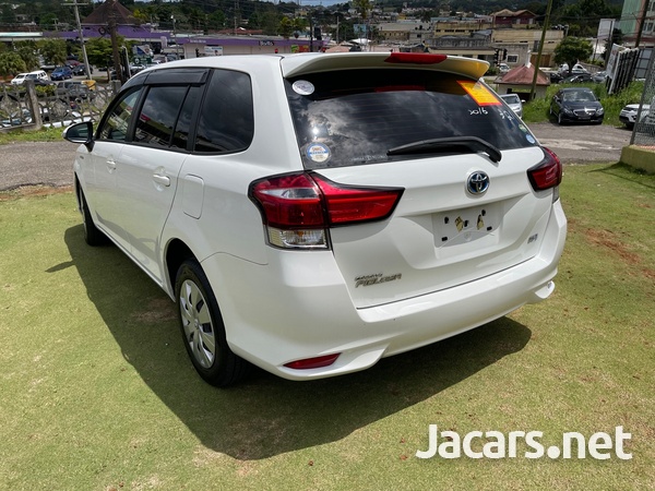 Toyota Fielder 1,5L 2016-8