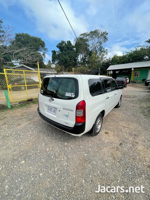 Toyota Probox 1,5L 2014-6