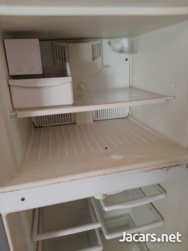 Frigidare Gallery Refridgerator-3