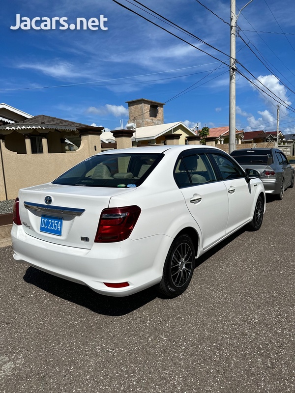Toyota Axio 1,5L 2015-6
