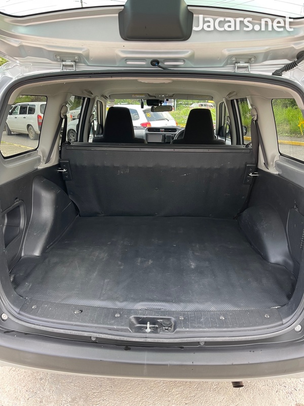 Toyota Succeed 1,5L 2017-8