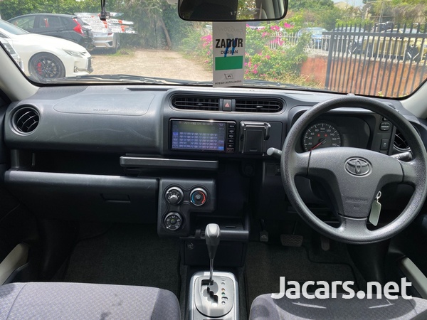 Toyota Probox 1,5L 2017-11