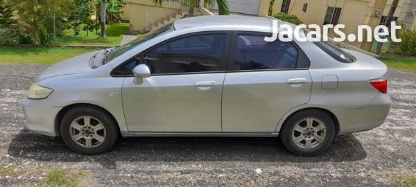 Honda Fit Aria 1,5L 2006-3
