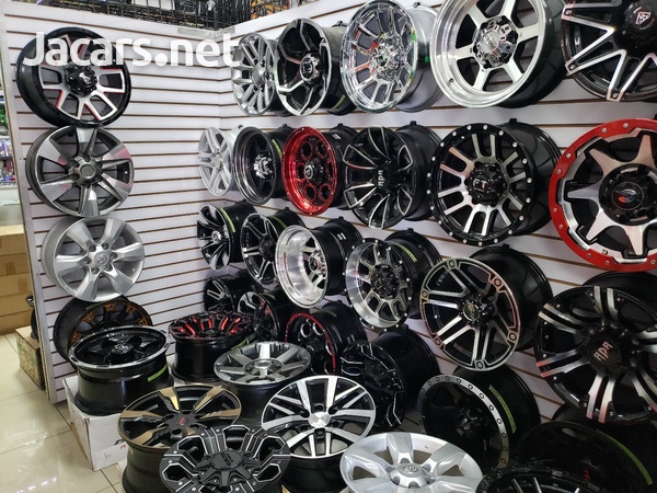 Rims, Diffuser, lugs, steering cover, back up camera, touchscreen radi-5