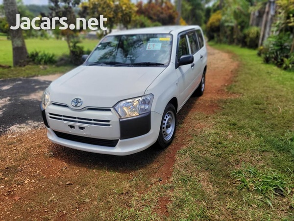 Toyota Probox 1,5L 2017-5