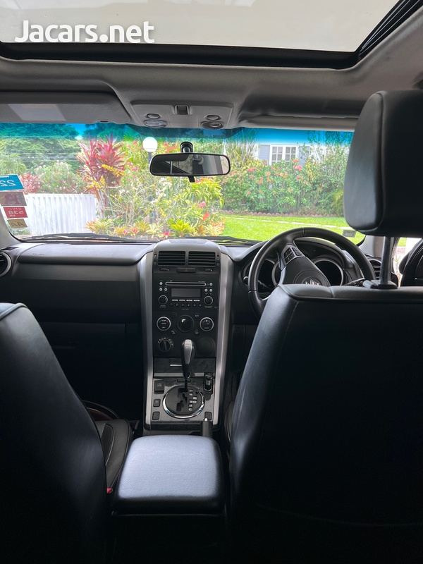 Suzuki Grand Vitara 2,0L 2013-3