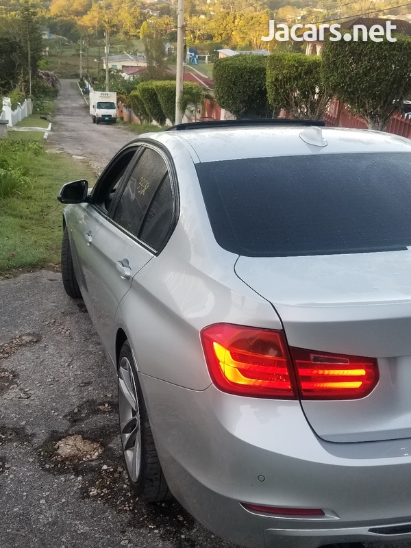 BMW 3-Series 2,1L 2012-4