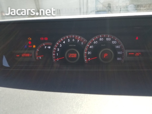 Toyota Voxy 2,0L 2012-10