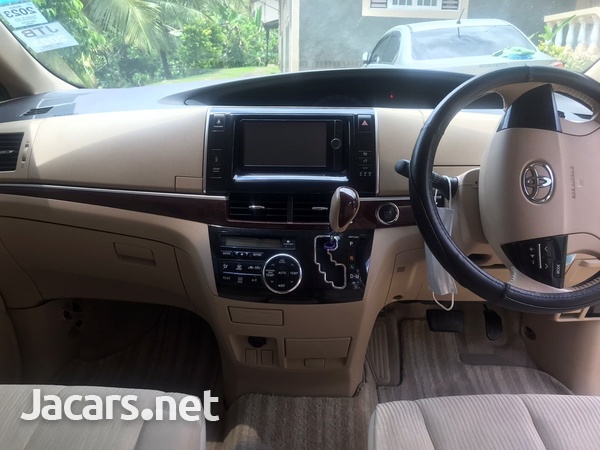 Toyota Estima 2,4L 2013-7
