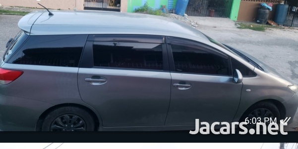 Toyota Wish 1,8L 2011-3