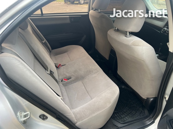 Toyota Axio 1,5L 2013-7