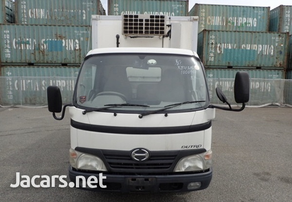 2009 Hino Dutro-1