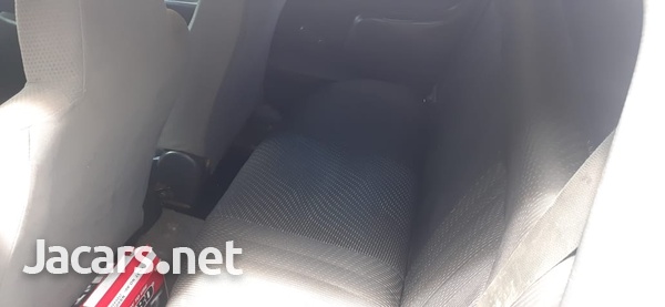 Toyota Probox 1,8L 2012-10