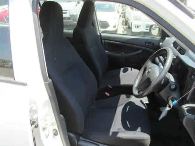Toyota Probox 1,3L 2021, Saint Catherine - 7