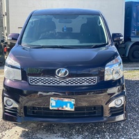 Toyota Voxy 2,0L 2013 Toyota Voxy 2,0L 2013
