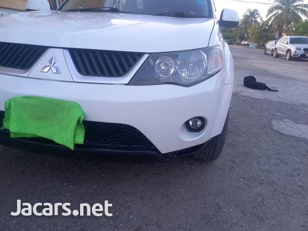 Mitsubishi Outlander or Airtrek 2,0L 2009-8