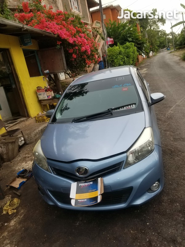 Toyota Vitz 1,3L 2013-3