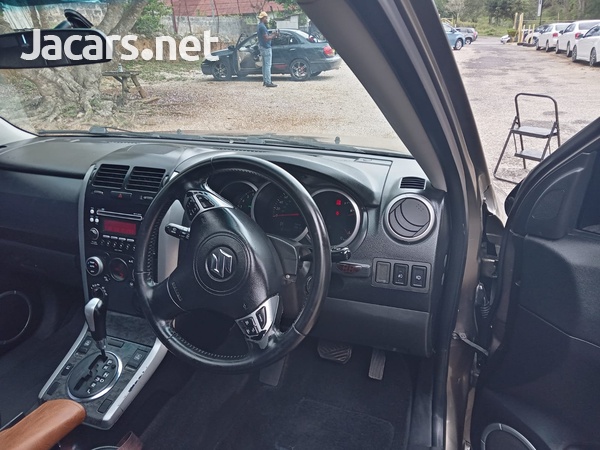 Suzuki Vitara 2,0L 2014-6