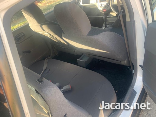 Nissan AD Wagon 1,5L 2016-4