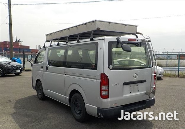 Toyota Hiace 2,0L 2015-3
