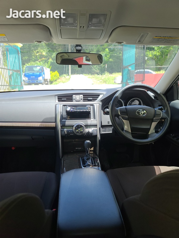 Toyota Mark X 2,5L 2016-8