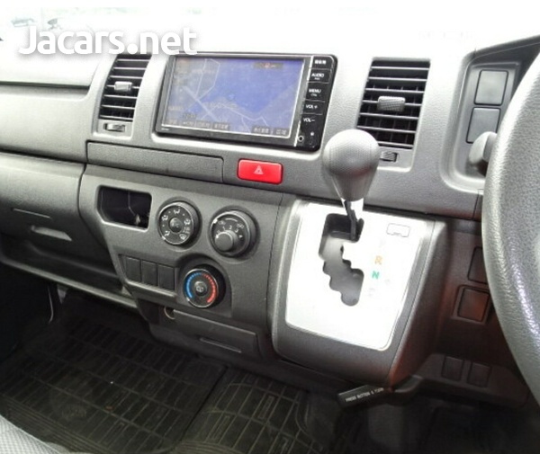2016Toyota Hiace-5