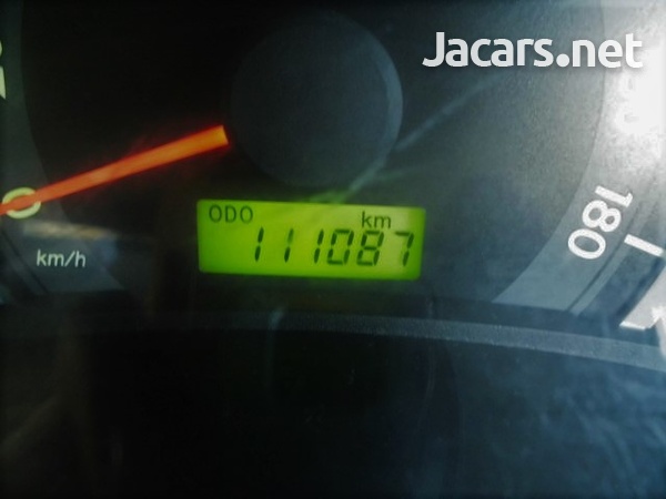 Toyota Isis 1,8L 2016-12